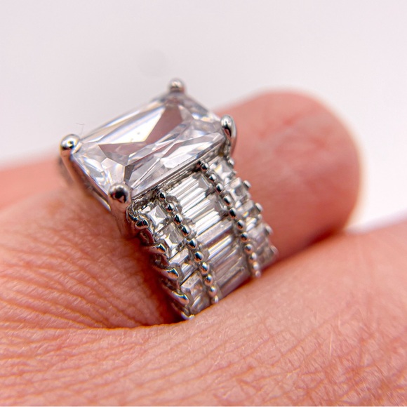Emerald, square, baguette cut cubic zirconia silver toned ring. Size 4.75 - Picture 3 of 9